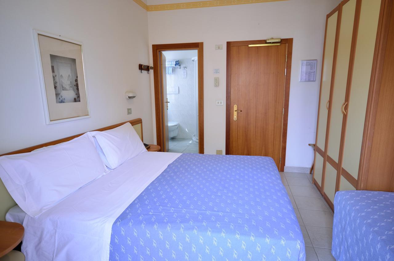 Hotel Man Lido Di Savio Exterior foto